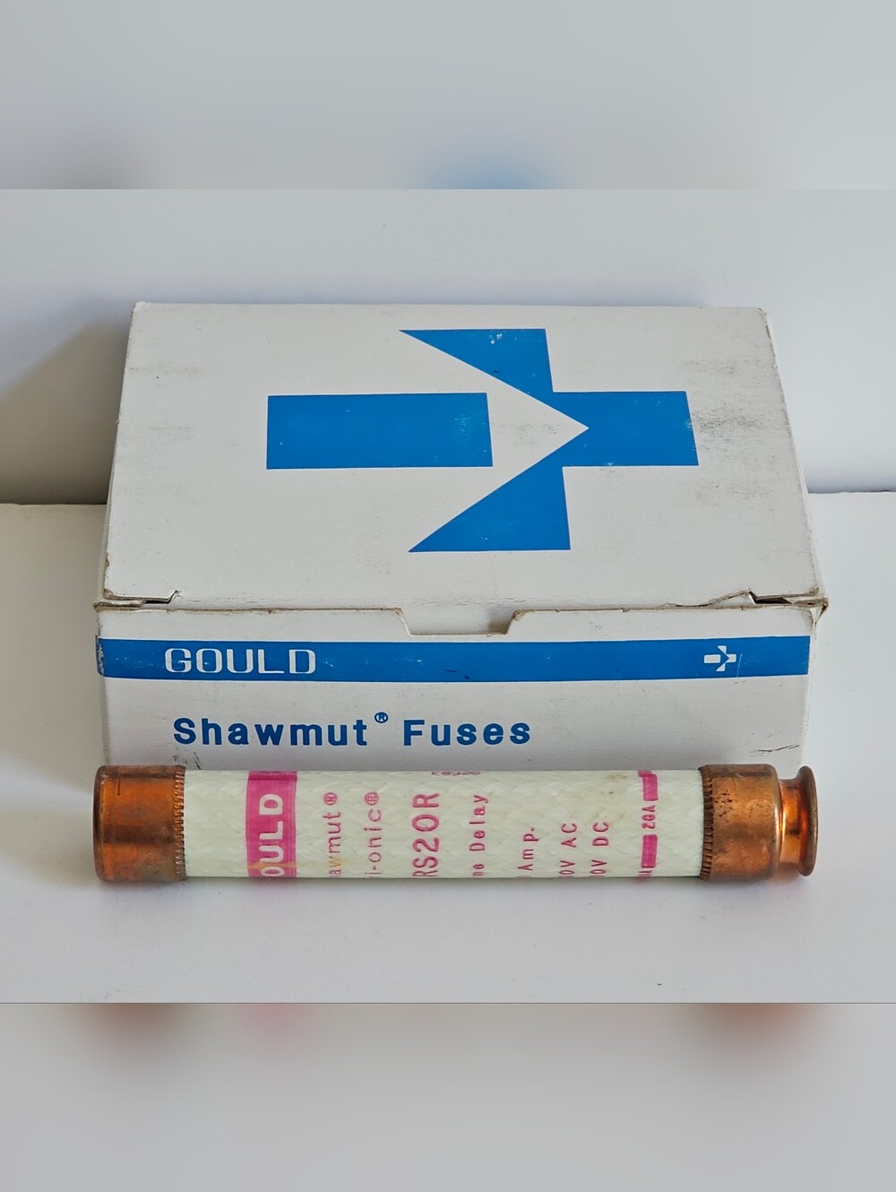 NEW Gould Shawmut TRS20R Tri-onic 20 Amps 600VAC Class RK5 Fuse Box of 10